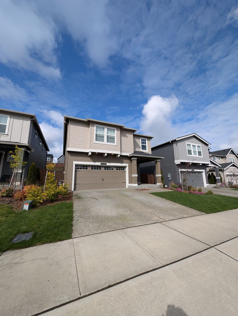 FIVE Bedroom Rental Home in Coveted Stetson Heights! Avail. Now!