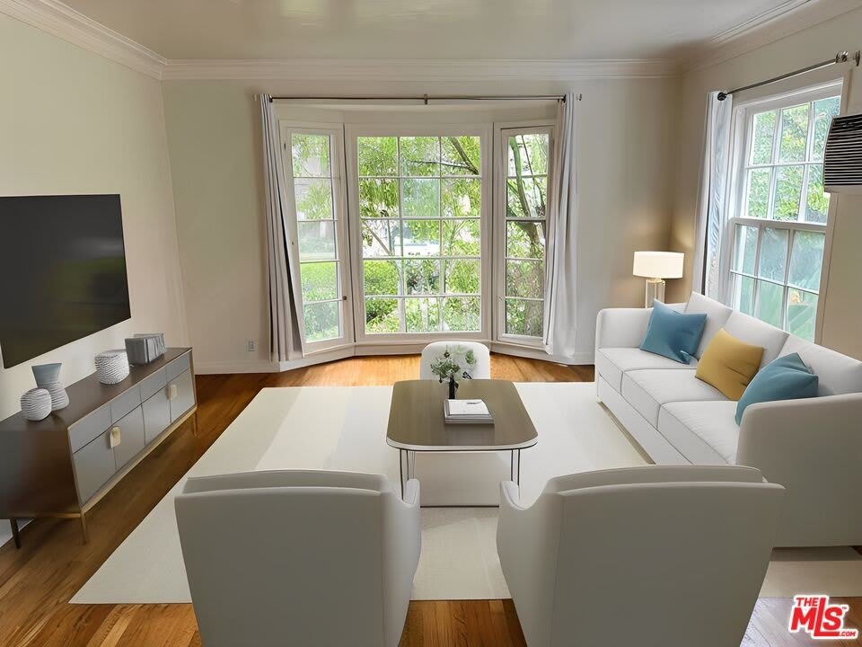 325 N PALM Dr unit: A