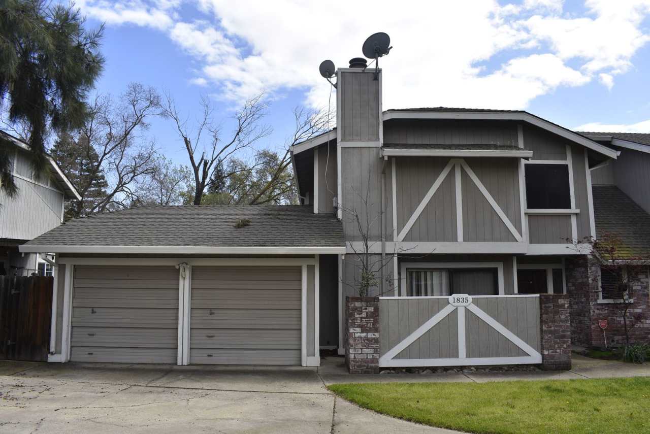 1835 Westminster Court