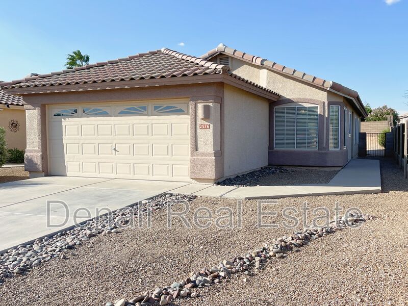 2576 W Summits End Ct