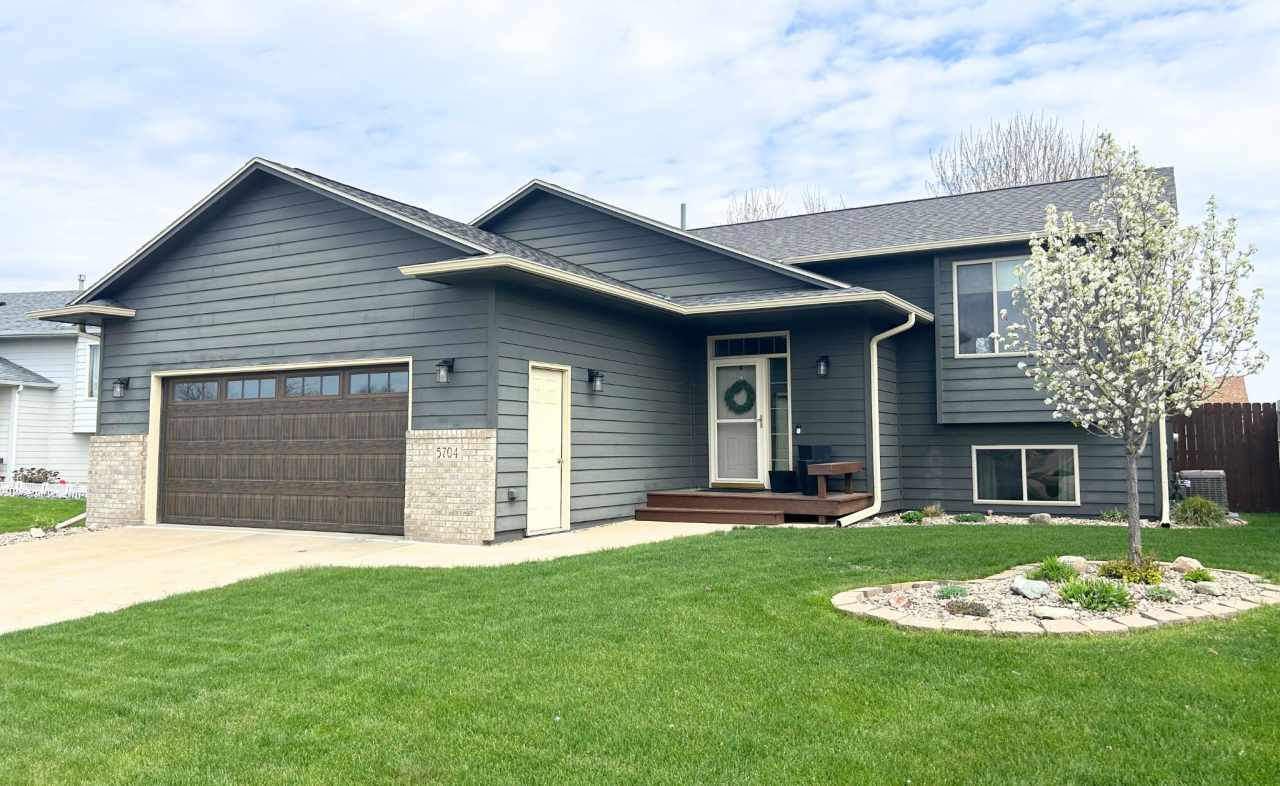 5704 South San Diego Avenue