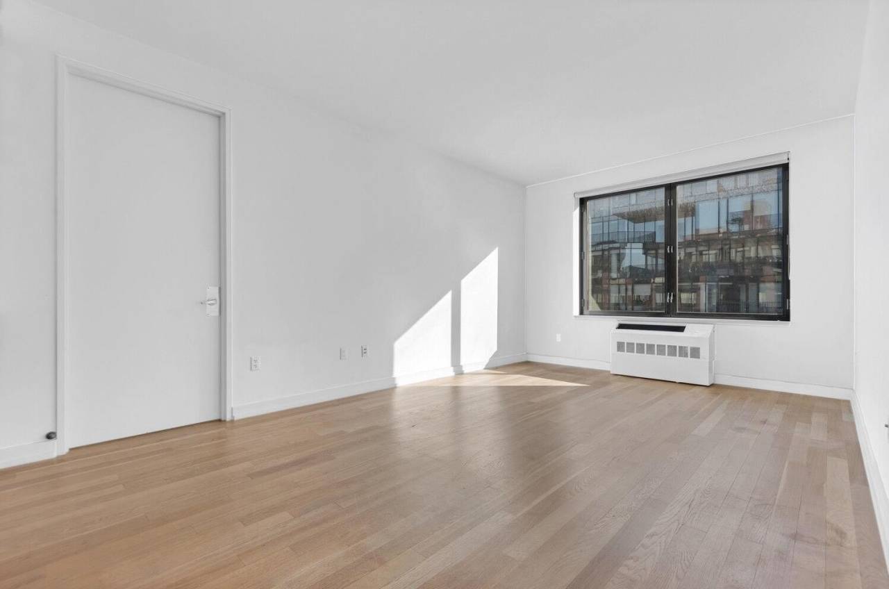 21-45 44TH Drive unit: 5G