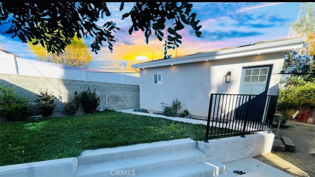 9428 Crebs Avenue 1/2