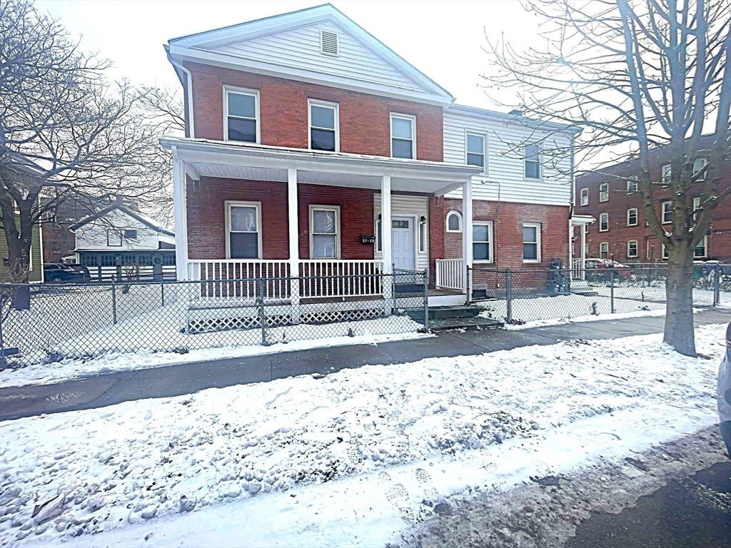 27 Wilcox St unit: 2R