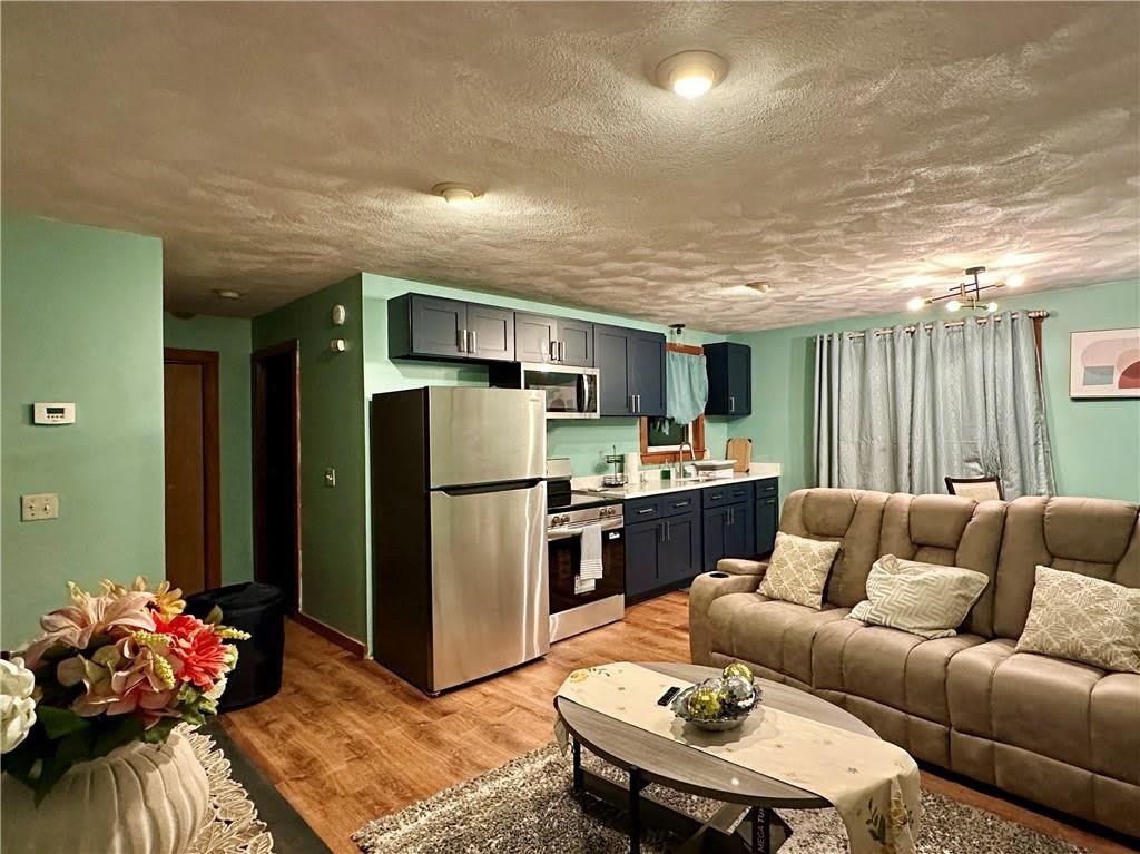 44 Beatrice Avenue unit: 2