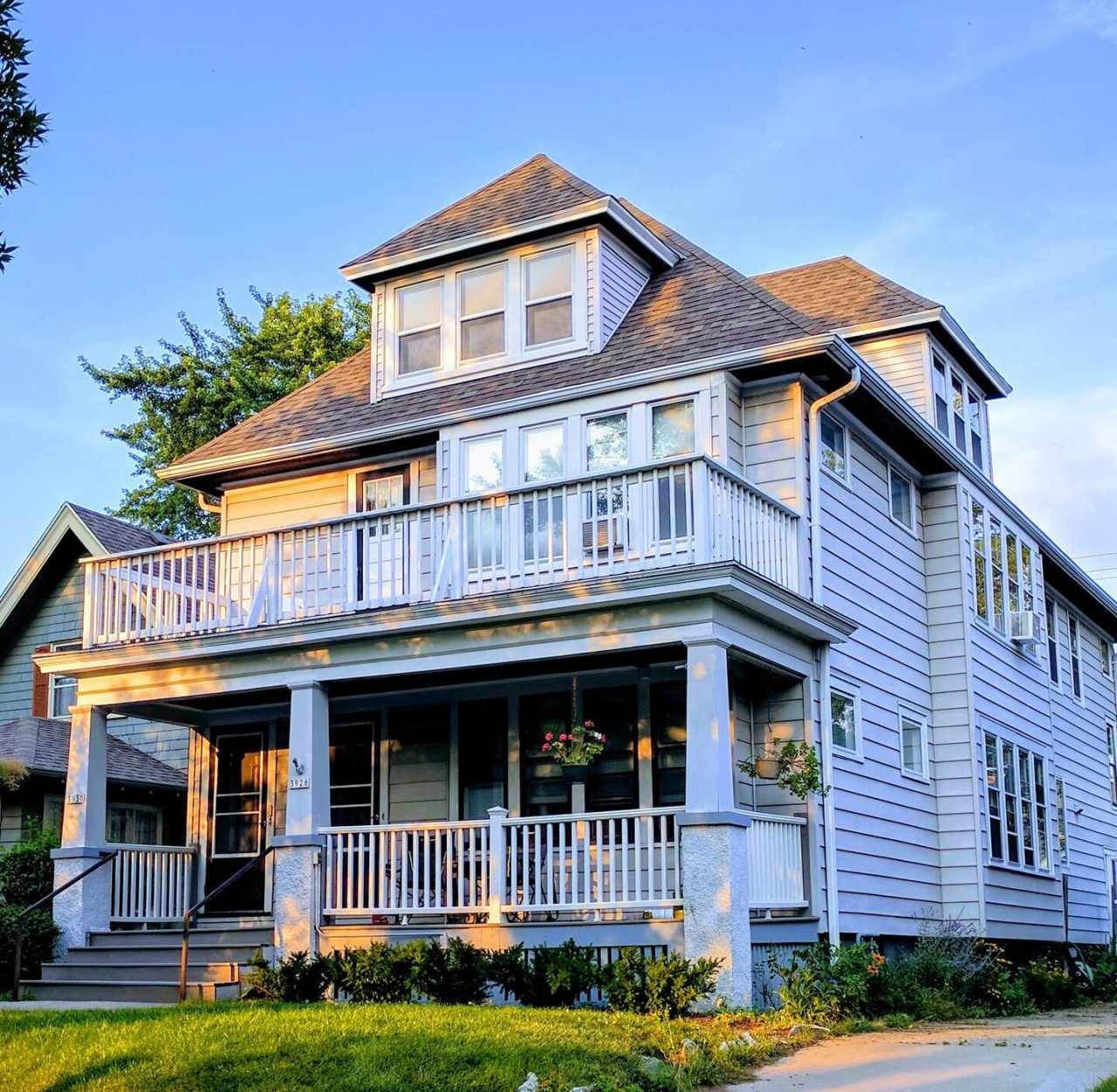 3928 N. Farwell Ave.