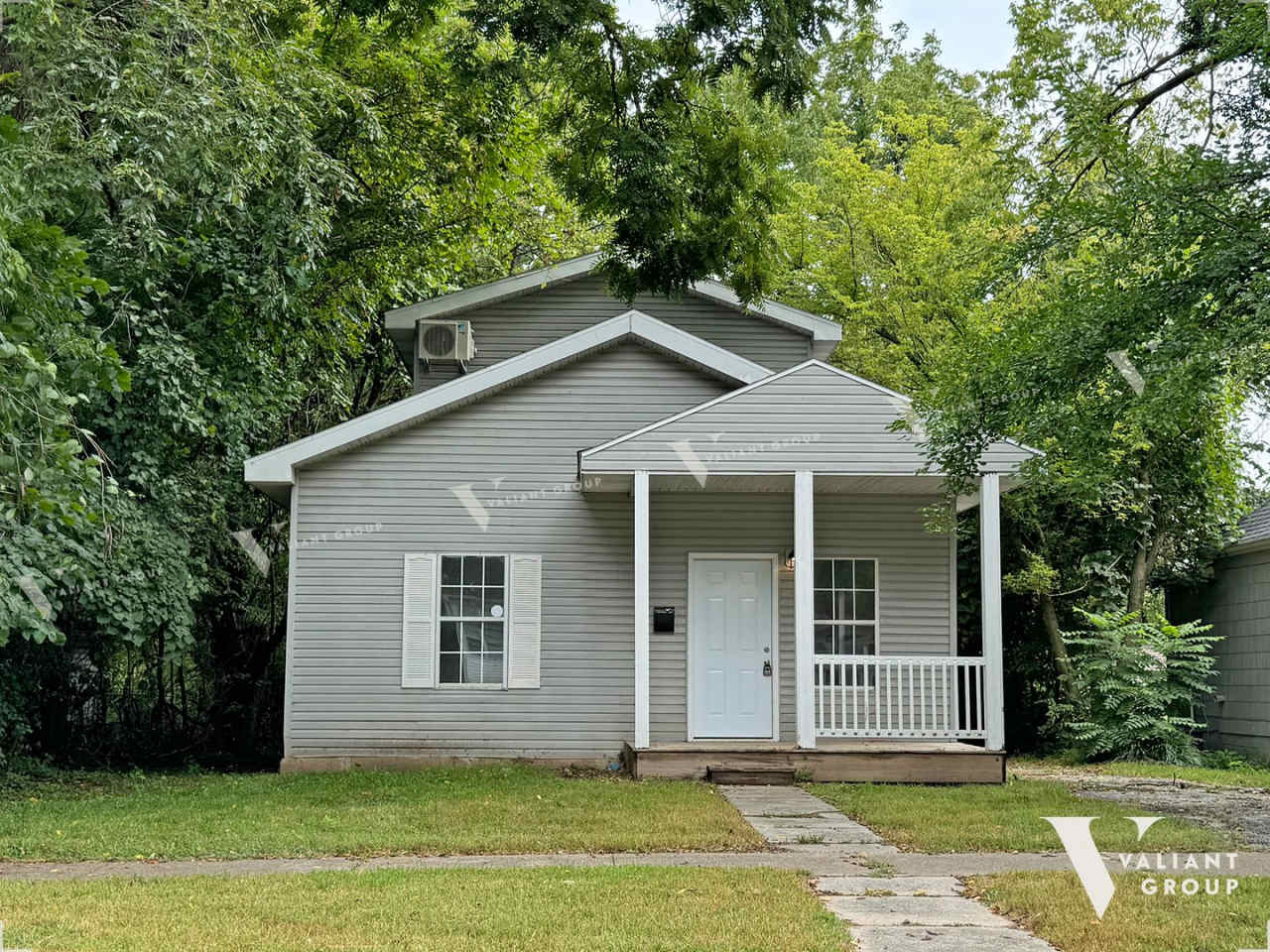 Newly renovated 3-Bedroom, 2-Bathroom Home in Woodland Heights