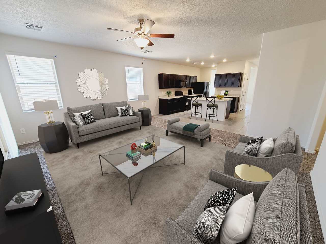 Move in Special! 1/2 off 1st months rent! 3 bed 2 bath home in Los Lunas