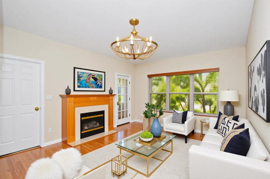 1243 West Rosemont Ave.