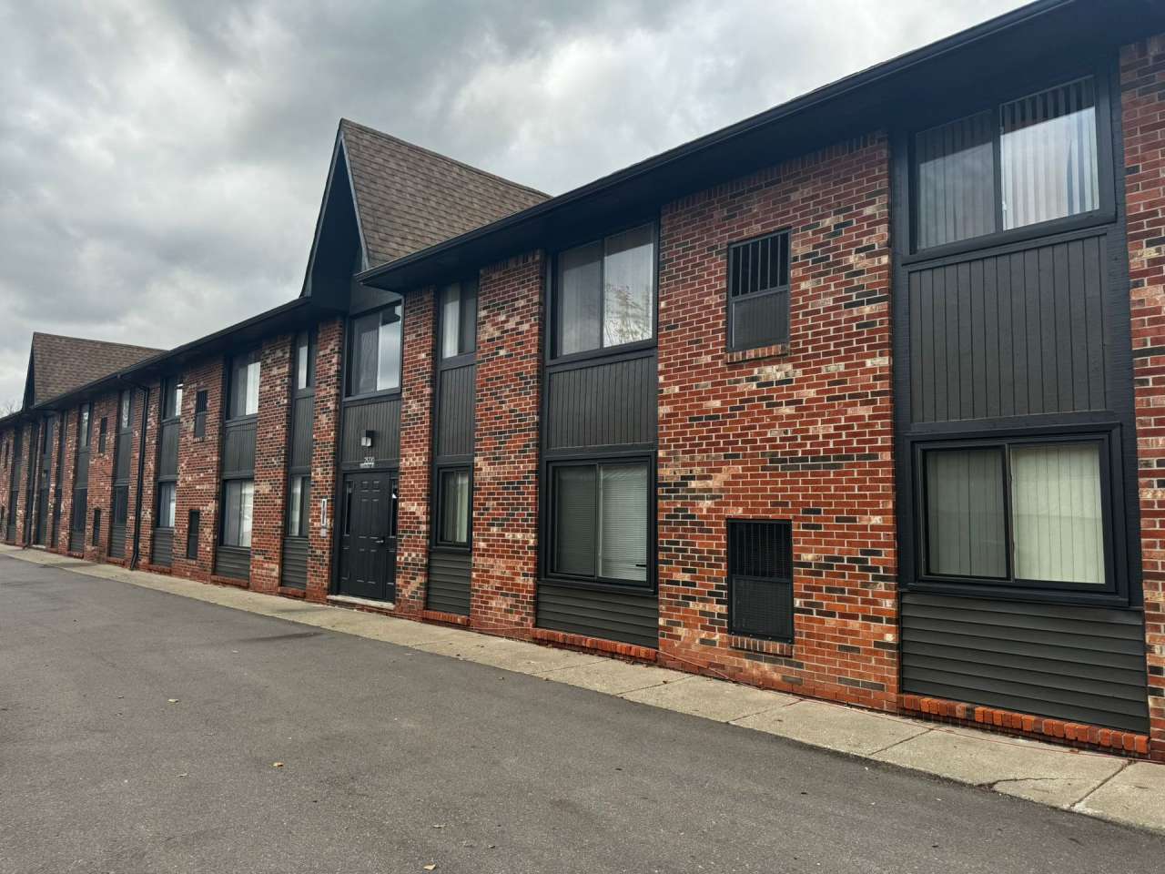 23220 FARMINGTON GROUP, LLC.