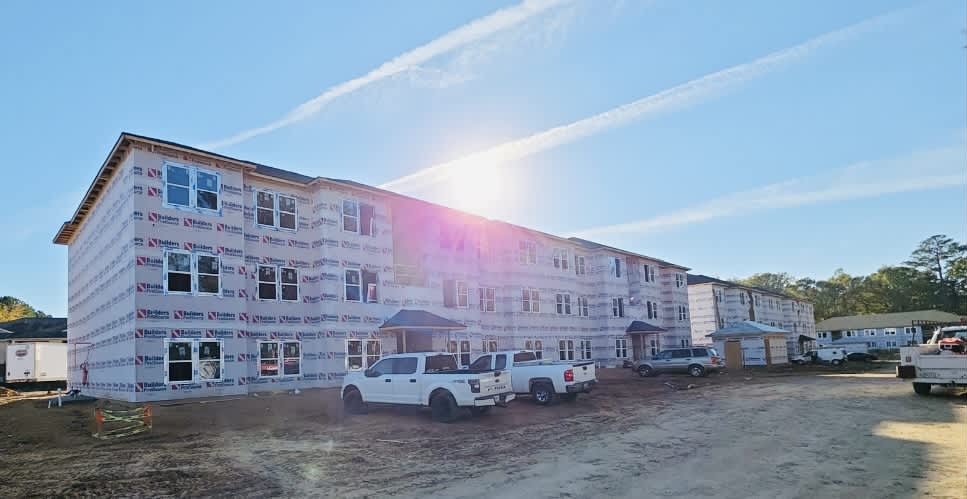 201 Woodlawn Drive - 1