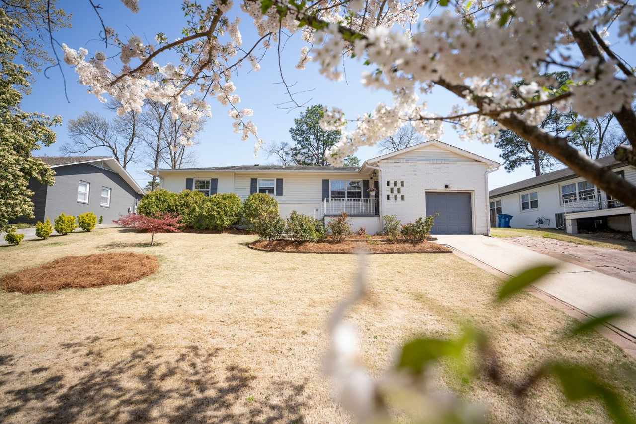 Homewood one level living close to UAB