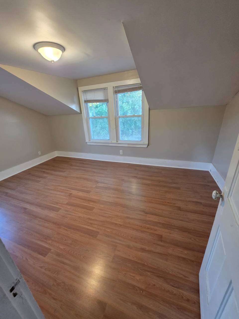 661 East Main Street - B