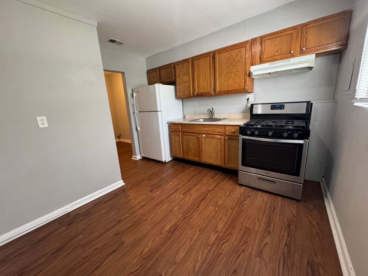 Cute 3 Bedroom 1 Bathroom