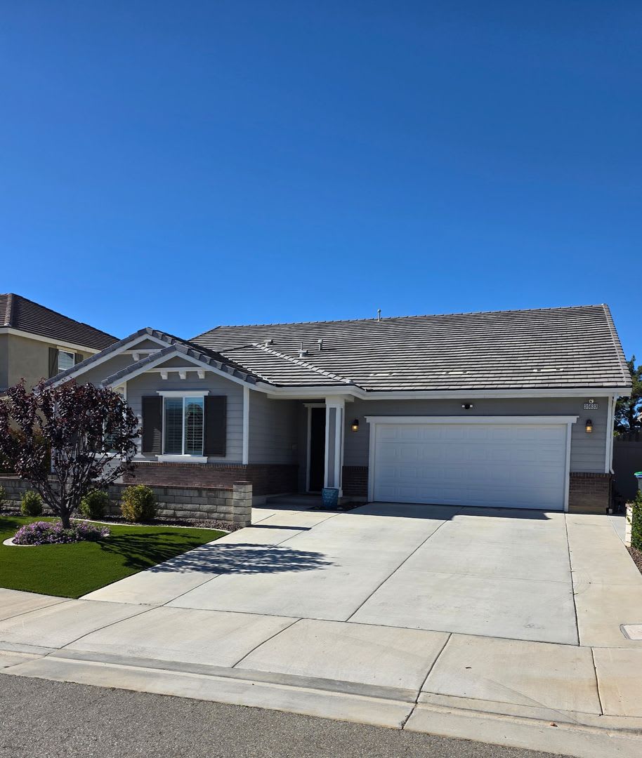 Gorgeous Single Level, 4 Bedroom Pool Home with Solar!