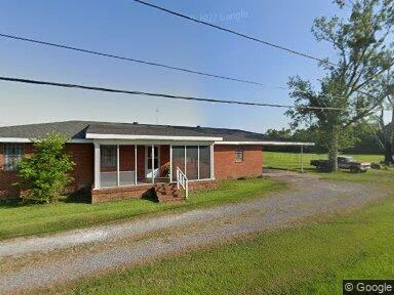 Spacious 3 bedroom 2 bath