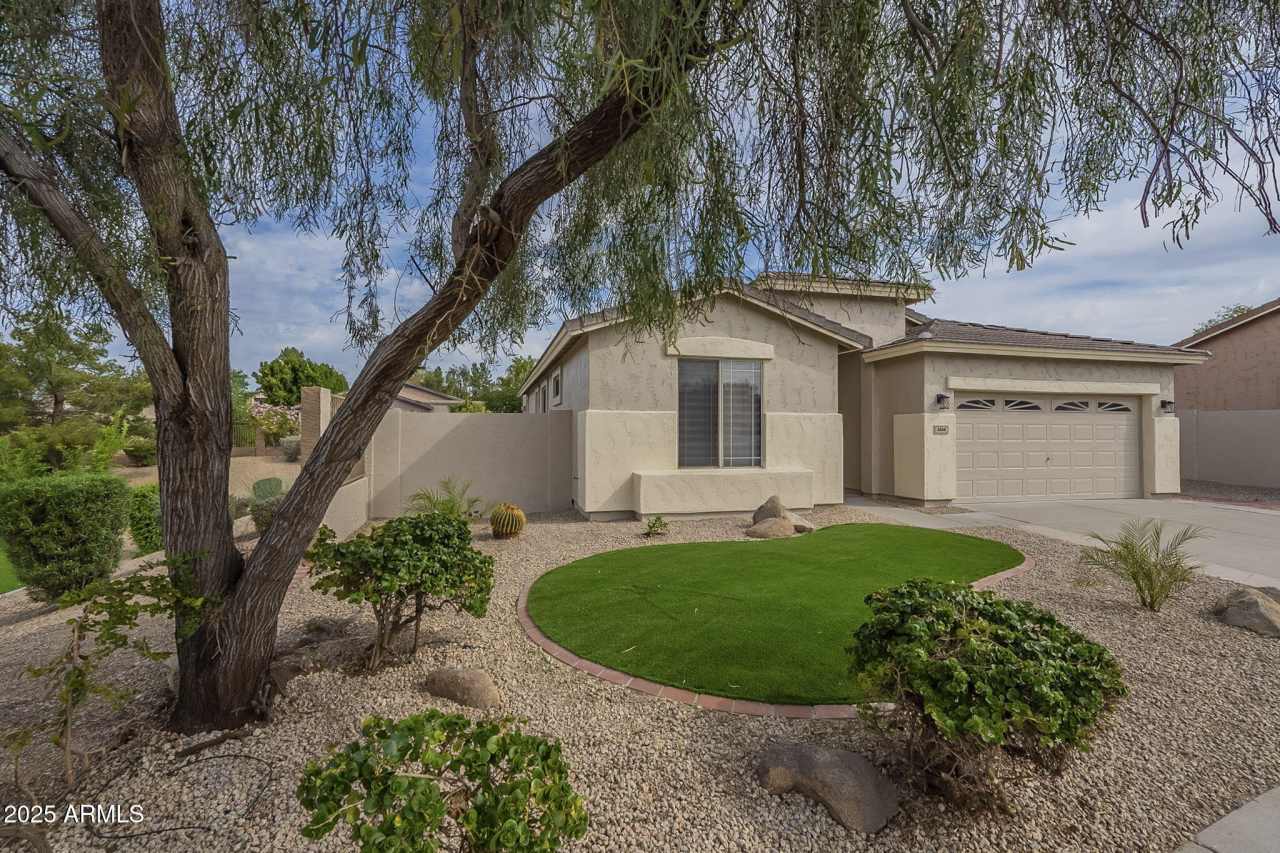 6226 W WIKIEUP Lane