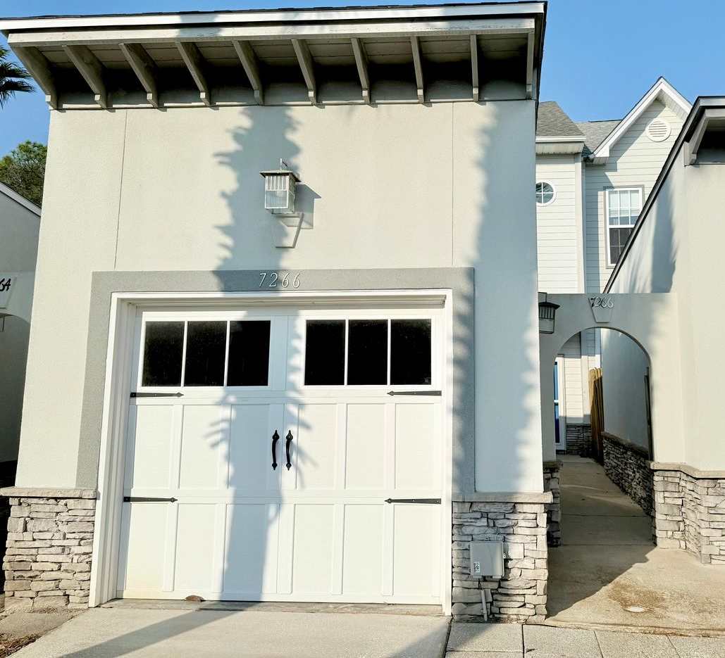 3-Level Waterfront Townhome