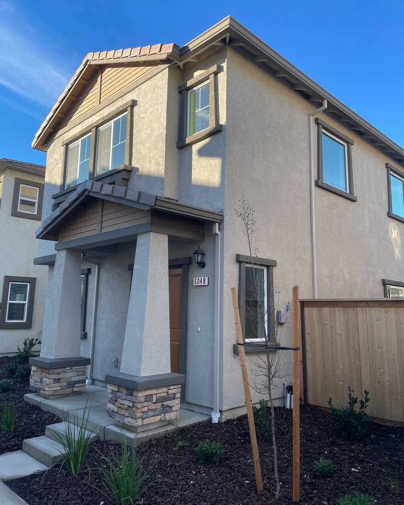 SOLAR SMART HOME IN WEST ROSEVILLE!