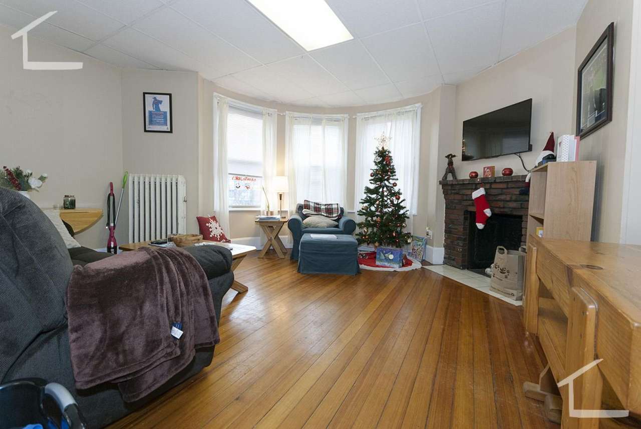 885 Beacon St #42 Boston MA 02215