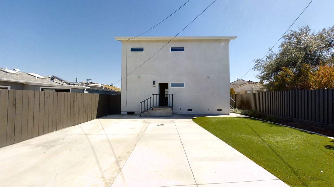 4BD/2BA, Great Outdoor Space!