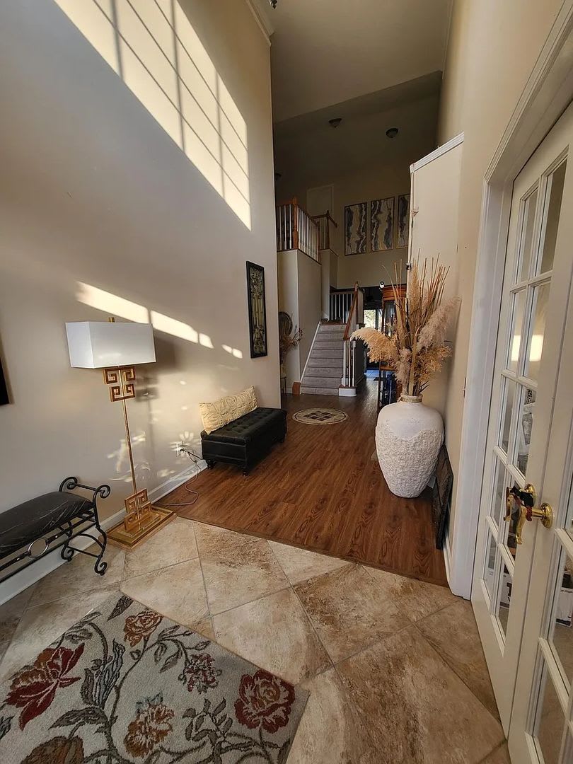 Room in 5 Bedroom Home at Ashland Cir