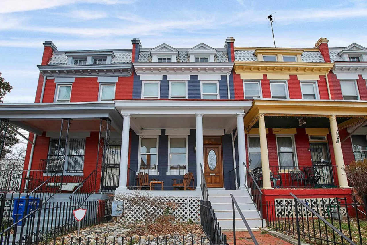 3 level townhouse w 2br 2.5ba, parking spot in rear in Ledroit Park