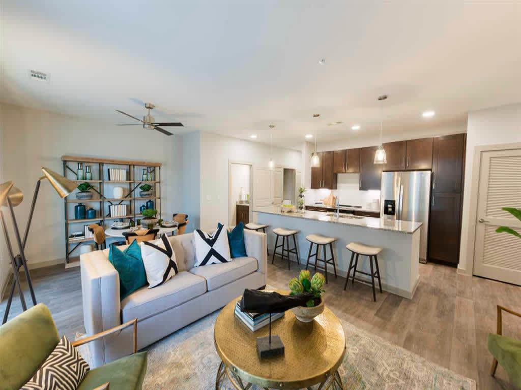 The Pointe At Valley Ranch Town Center