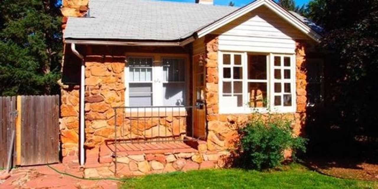 3 Bed Duplex for Rent in a Peaceful Neighborhood south of Baseline