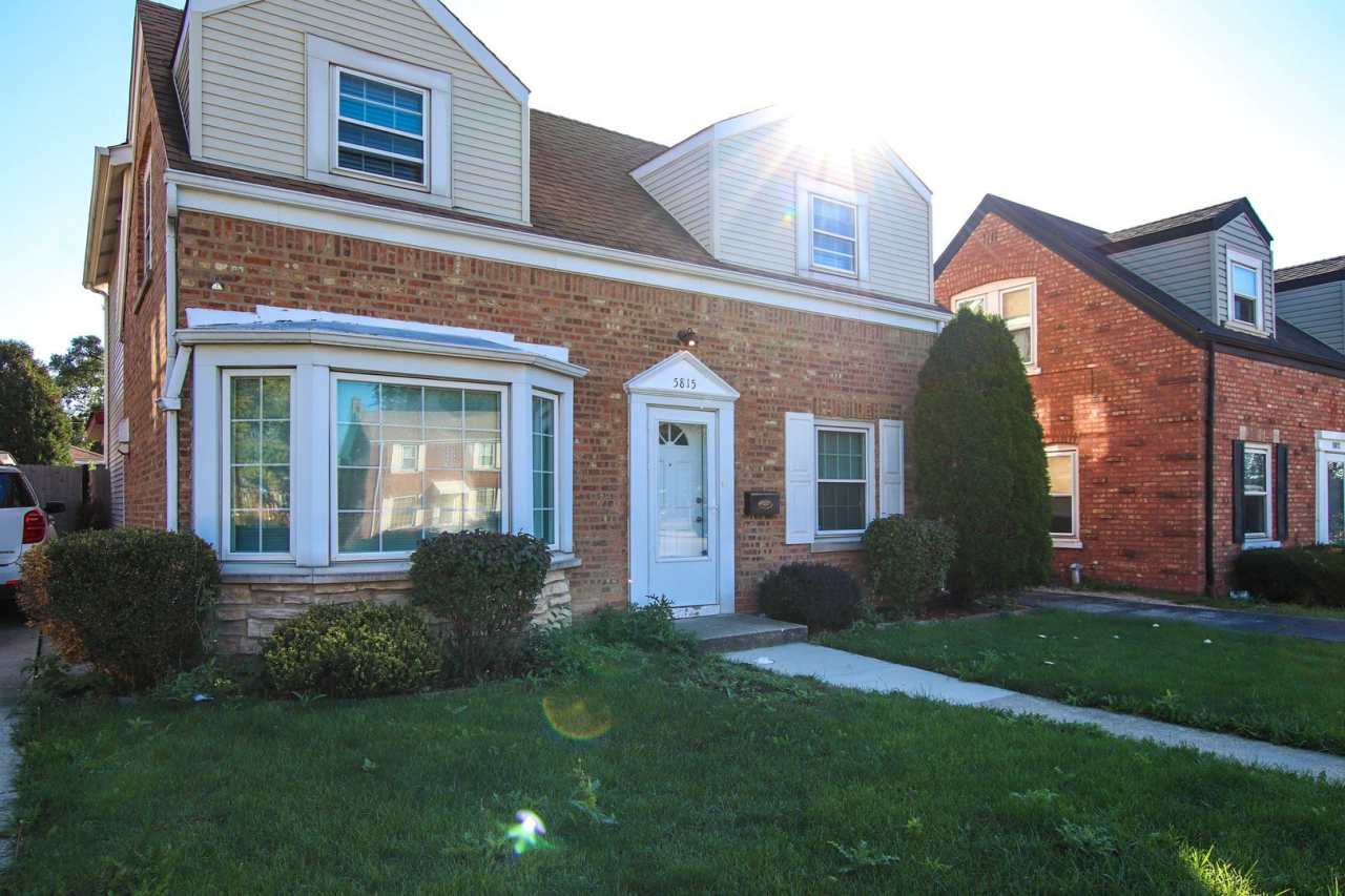 5815 N Canfield Avenue