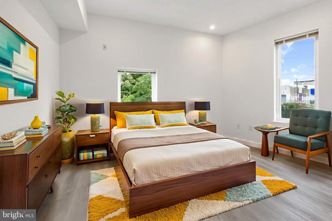 2046 E LEHIGH Avenue unit: 5D