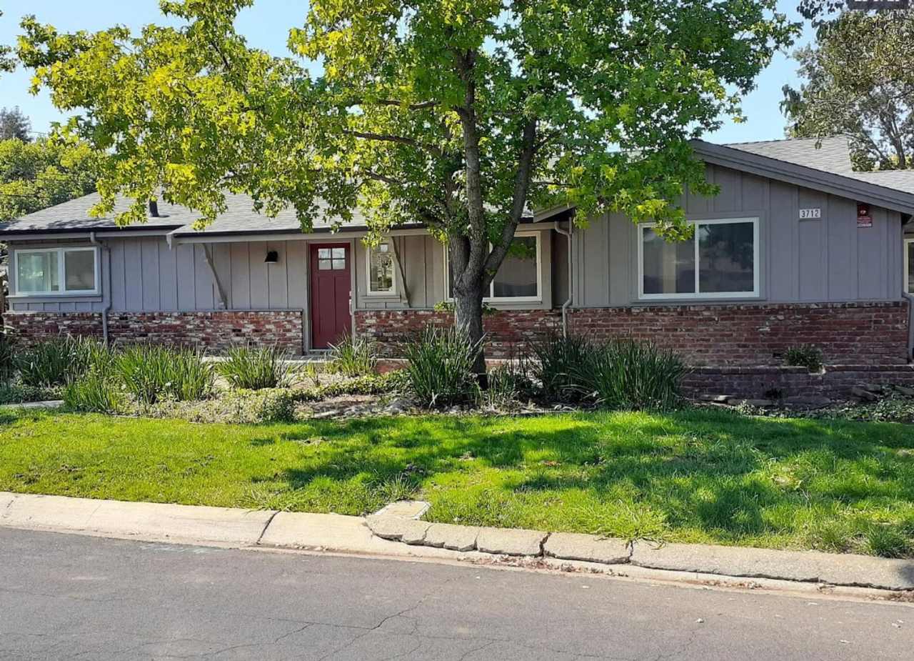 Newly Remodeled - 4/2 Concord Rancher - Location is first class