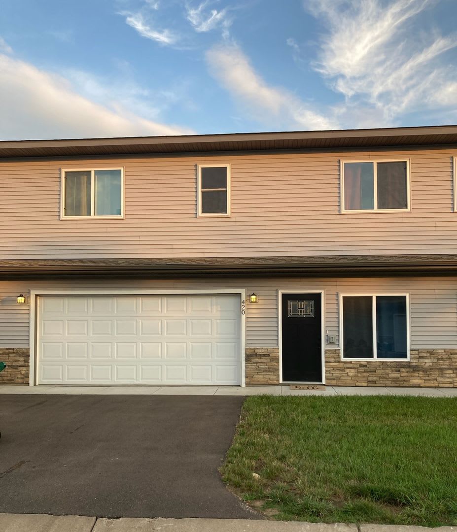 Middle Unit Townhouse