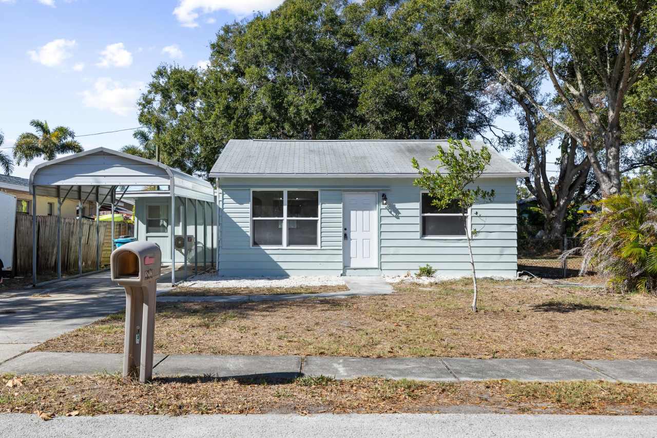 6818 59th Street North