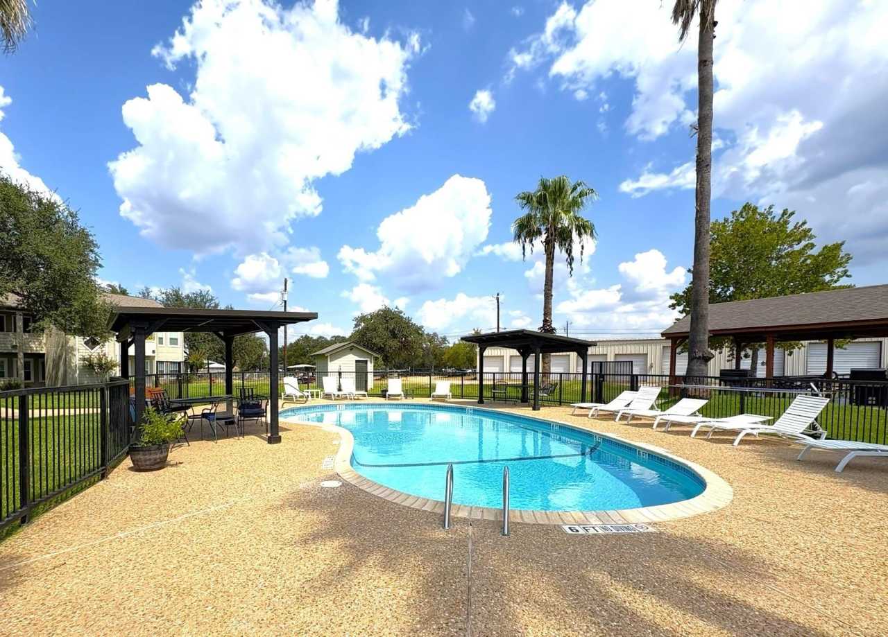 604 Highcrest Dr #523