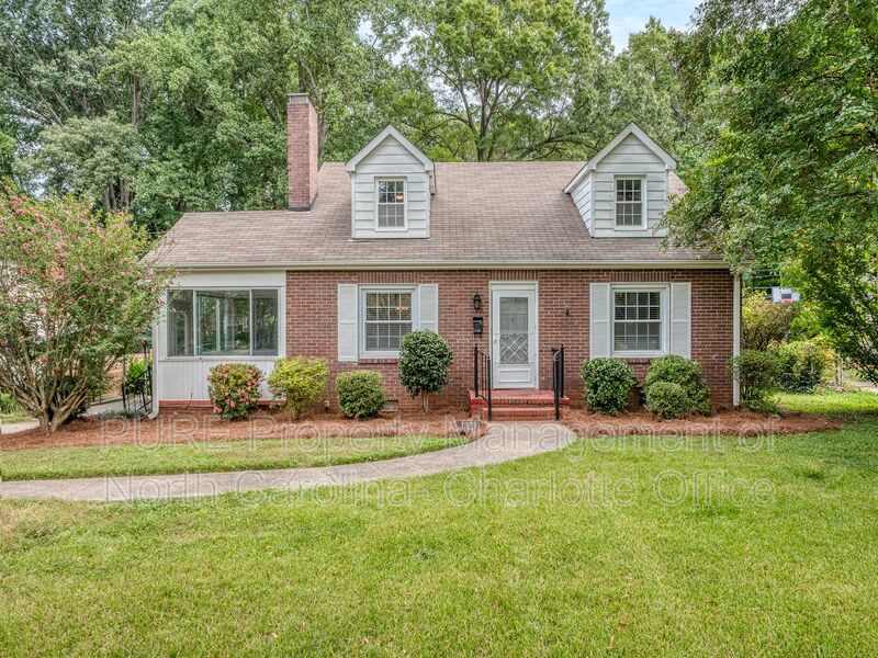 1321 Pinecrest Avenue