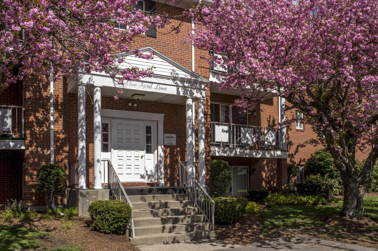 Minuteman Apartments