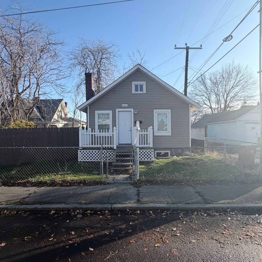 2216 N Oak St Spokane, WA 99205 - NuKey Realty  Property Management LLC