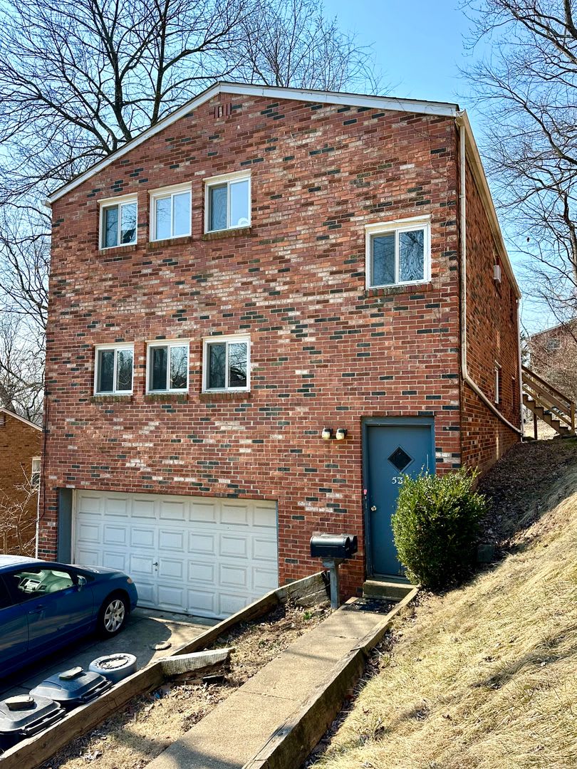 Available Immediately - 2 Bed, 1 Bath First Floor Apartment in Forest Hills