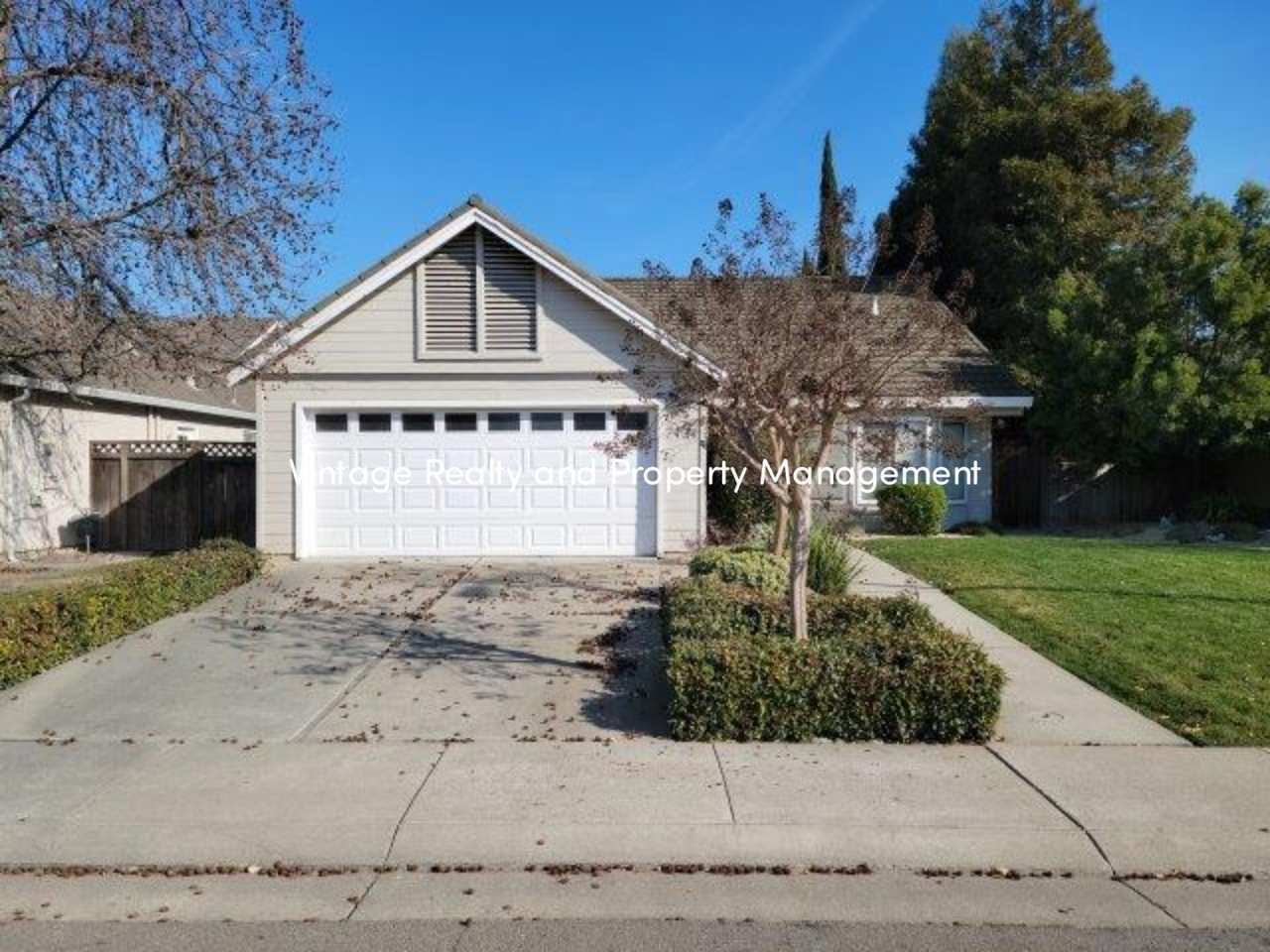 Available Now! Very Nice 3 Bedroom Home!!!