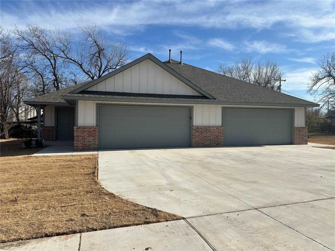 Three bedroom duplex in El Reno