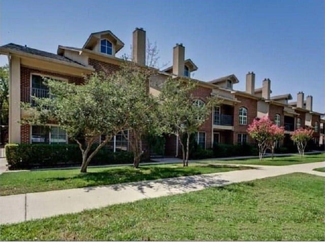 McFarlin Place Apartments