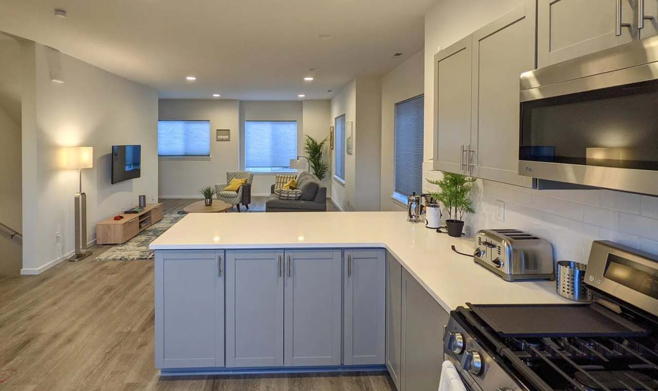 Your Silverdale Sanctuary Awaits! Fully Furnished with All Utilities Included.