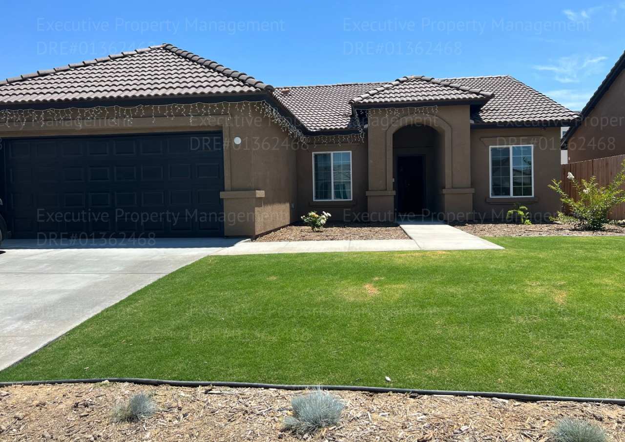 3 bedroom/ 2 bathroom home located in a cul de sac MOVE IN READY