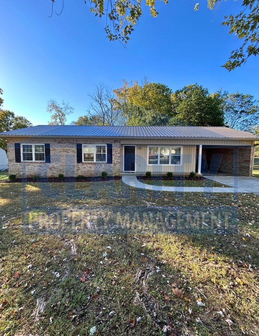 Ranch-style 3-bedroom home!