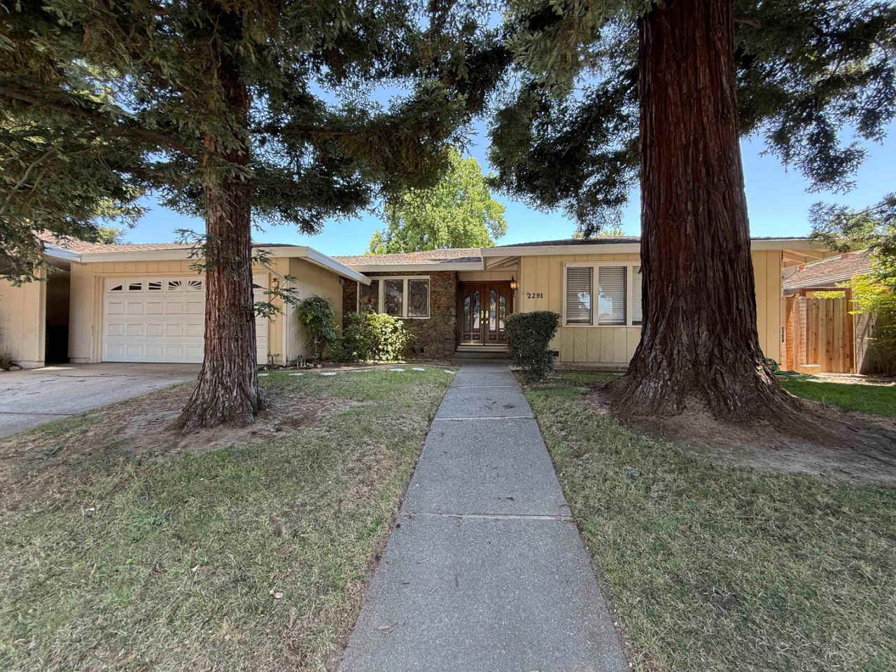 University Ave 3 Bedroom