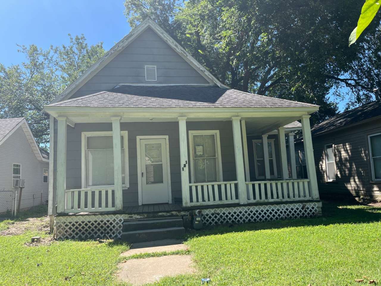 Nice 2 Bedroom 1 bath home