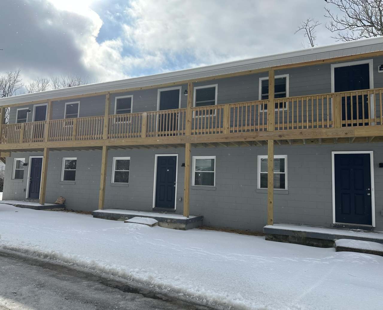 402 Gunn Street unit: 101