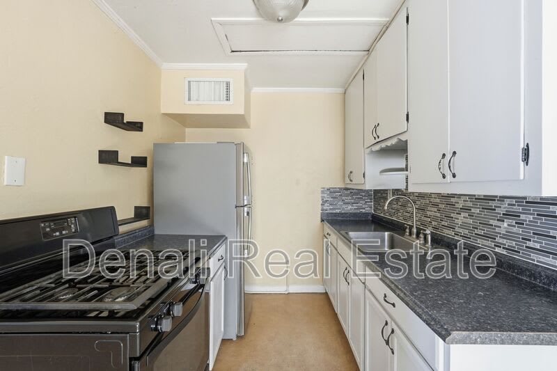 3226 E. Bermuda Street