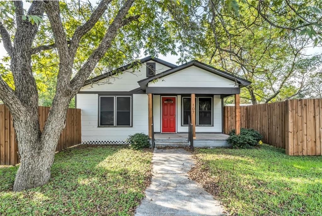 107 North Banks Street